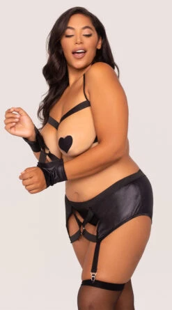 Dreamgirl Plus Size Why Hold Back Bralette Set