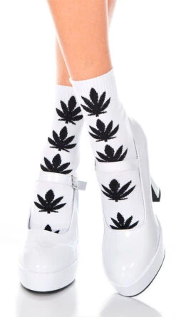 MUSIC LEGS Leaf Print Socks 10 MUSIC LEGS Leaf Print Socks -Playboy Store ML 537 WhiteBlack 2019JULY